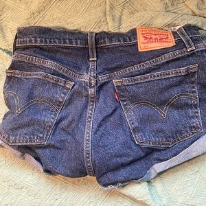 501 Levi’s button fly denim shorts- size W28